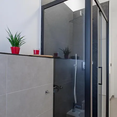 Apartman Nova House, Airco, Park Su Strada Gratis By Happyhostorino Torino