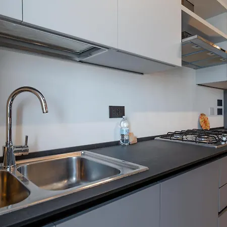 Nova House, Airco, Park Su Strada Gratis By Happyhostorino Apartment *