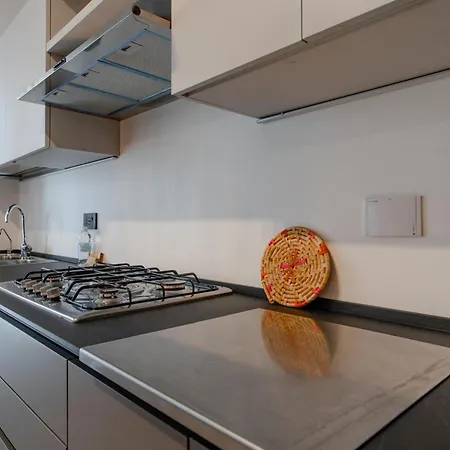 Nova House, Airco, Park Su Strada Gratis By Happyhostorino Apartment