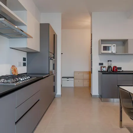 Appartement Nova House, Airco, Park Su Strada Gratis By Happyhostorino Turijn